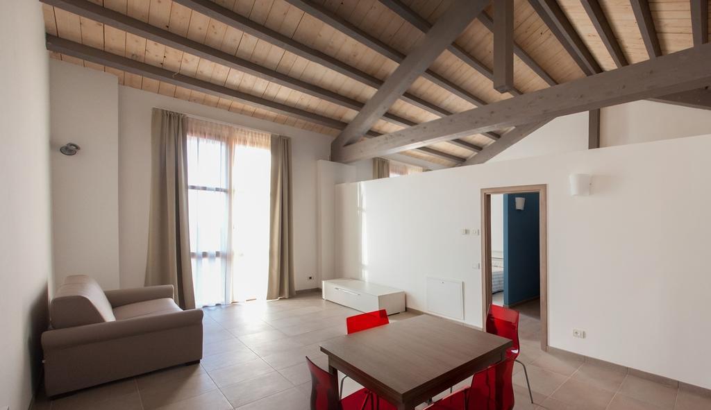 Agriturismo Mascudiera Fiorenzuola dʼArda الغرفة الصورة